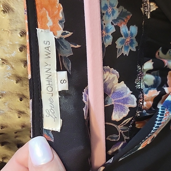 Johnny Was Silk Blouse - Picture 4 of 14